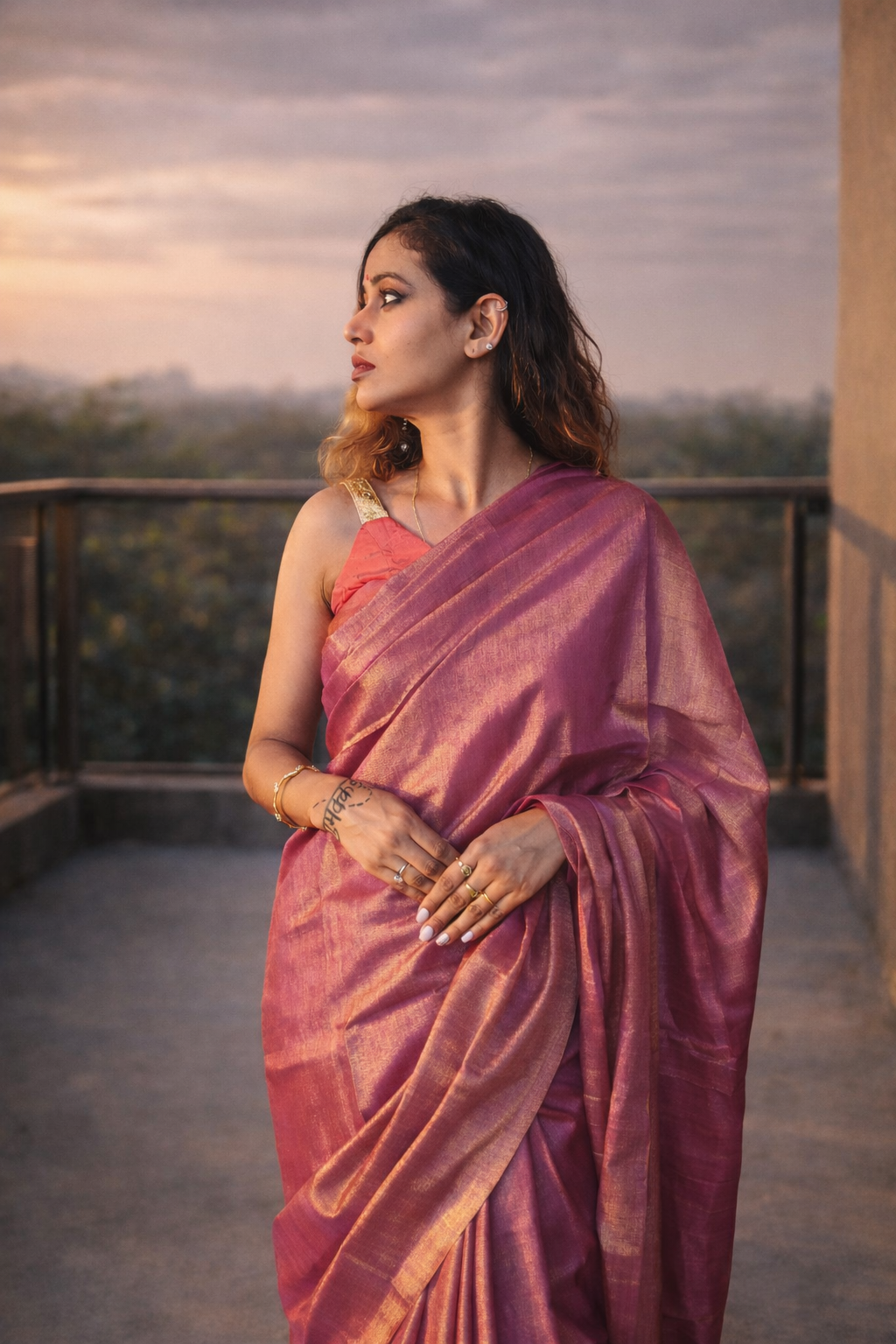 Meher Mist Saree Zari Pallu close-up – RongSuta handloom
