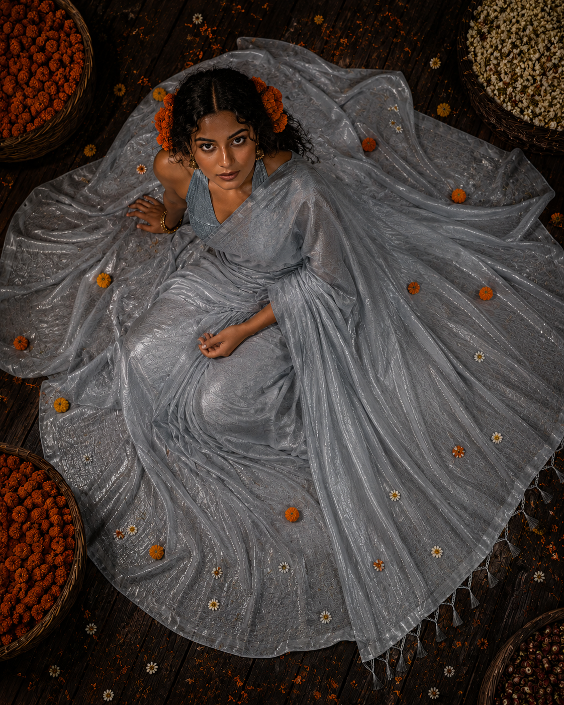 Chaand Chrome – Silver Handloom Tissue Linen Saree with Zari Pallu