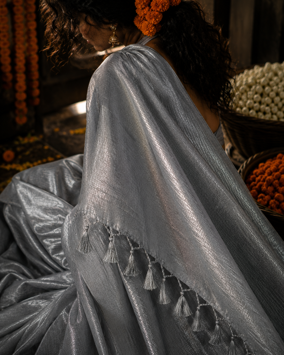 Chaand Chrome – Silver Handloom Tissue Linen Saree with Zari Pallu
