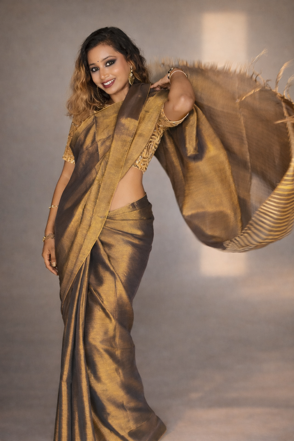 Copper Crush Tissue Silk Saree full drape view – RongSuta