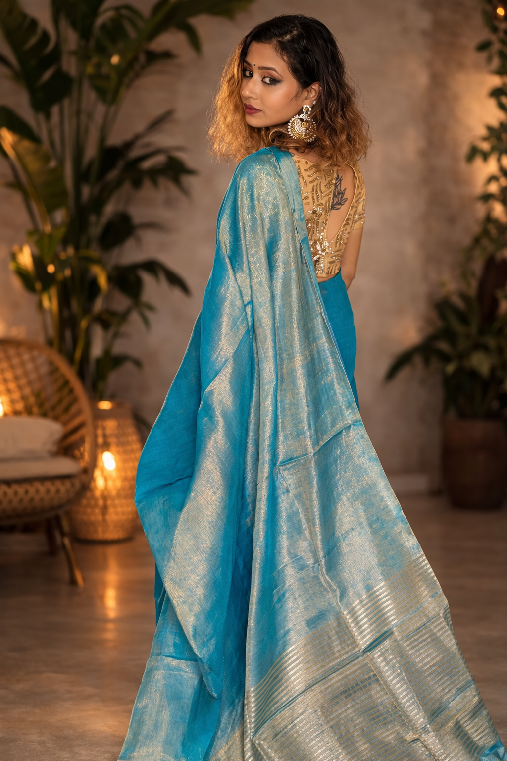 Sky High Handloom Saree border close-up – RongSuta