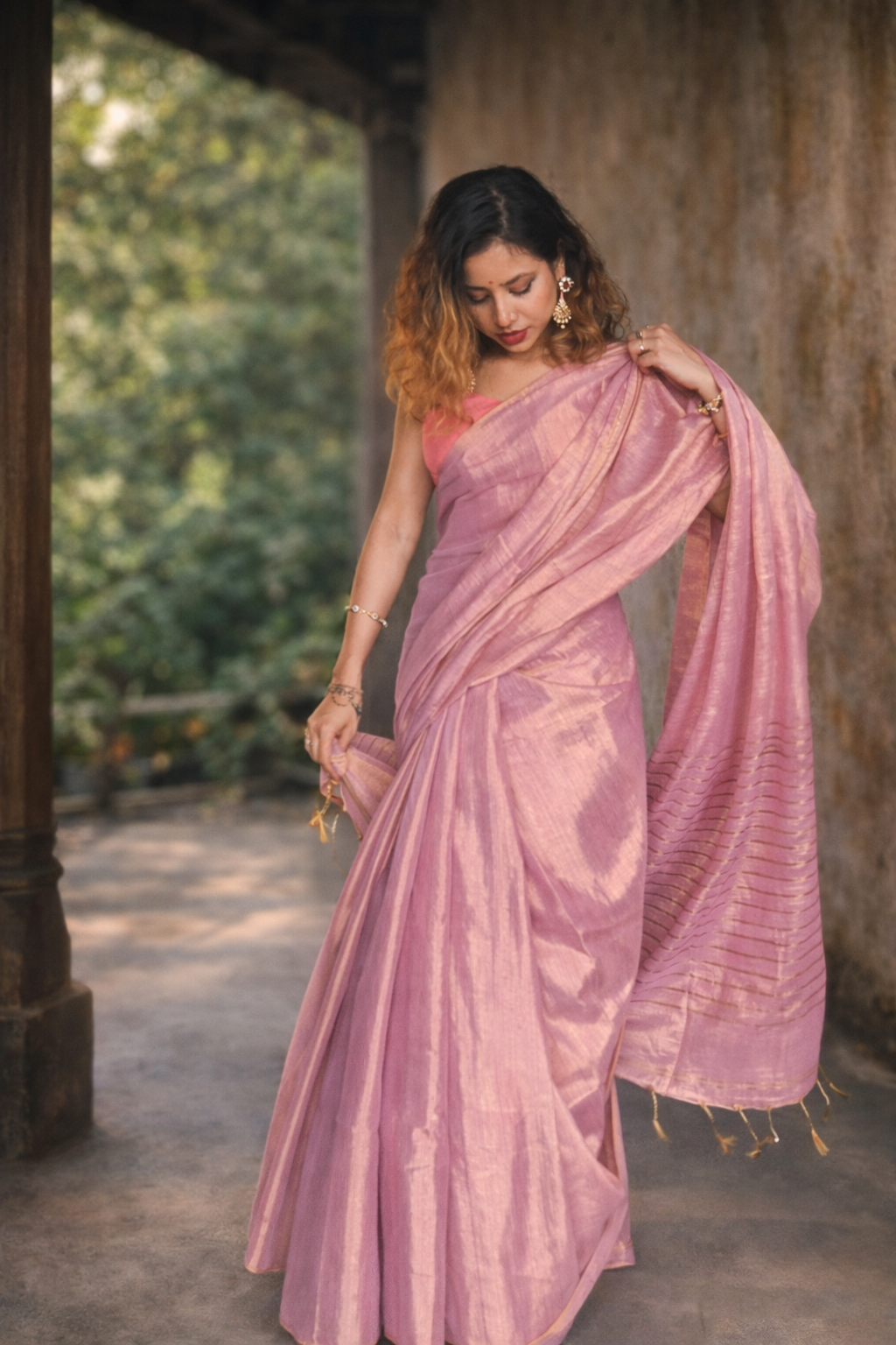 Rosé Ishq Light Pink Saree styling look – RongSuta ethnic wear