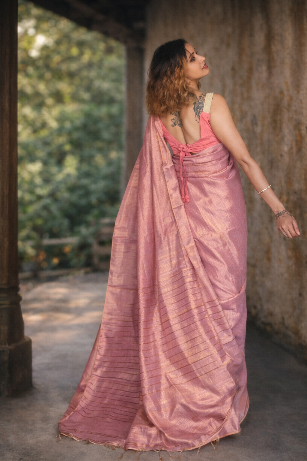 Rosé Ishq Saree weave texture close-up – RongSuta premium sarees
