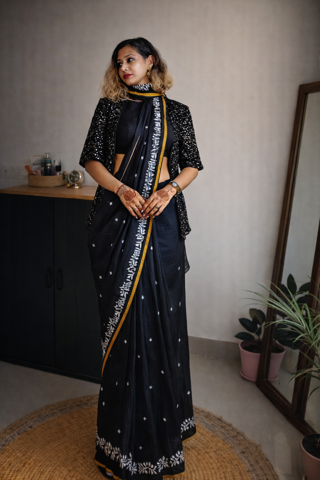 Inkline Saree texture and weave detail – RongSuta handloom cotton