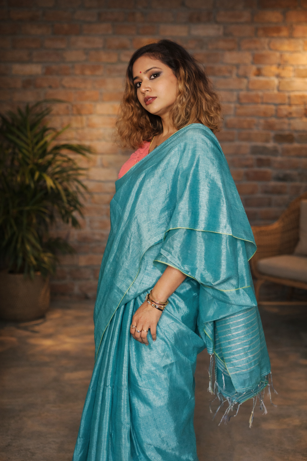 Sky High Saree Zari Pallu close-up detail – RongSuta 